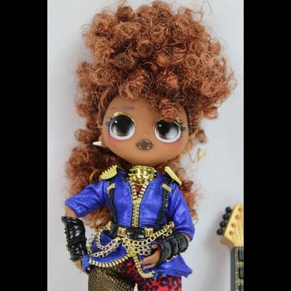 LOL SURPRISE OMG REMIX Super Surprise FEROCIOUS Rock Band 9" Doll w/guitar. - Picture 3 of 5